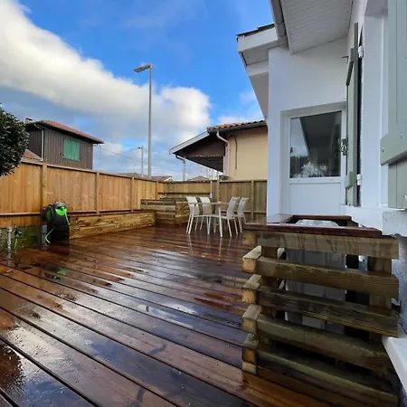 La 21, Maison, Nyaraló